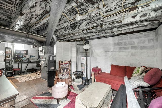 1915 4th Street NE, Canton, OH 44704