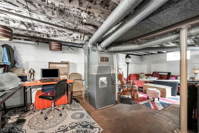 1915 4th Street NE, Canton, OH 44704