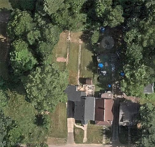 1915 4th Street NE, Canton, OH 44704