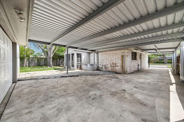 13510 Greenbriar Drive, Sugar Land, TX 77498