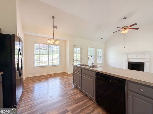 3912 McGuire Way NW, Kennesaw, GA 30144