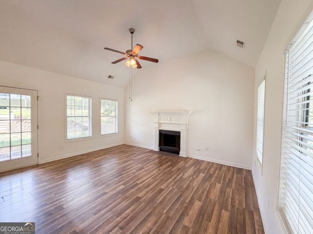 3912 McGuire Way NW, Kennesaw, GA 30144