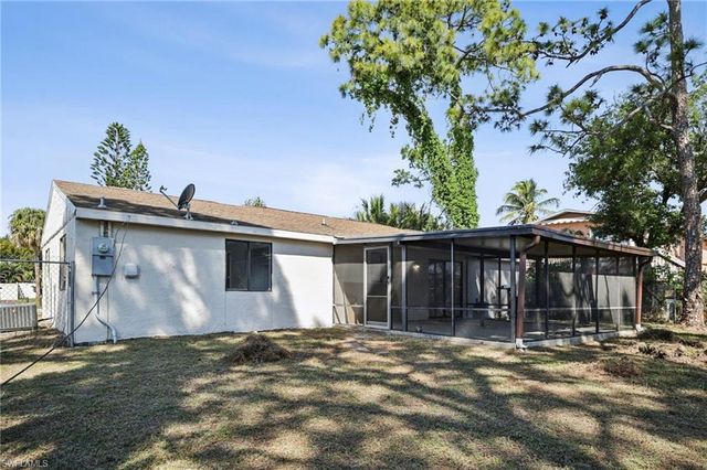 17413 Lee RD, Fort Myers, FL 33967