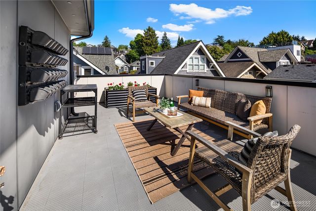 1919 A 9th Avenue W, Seattle, WA 98119
