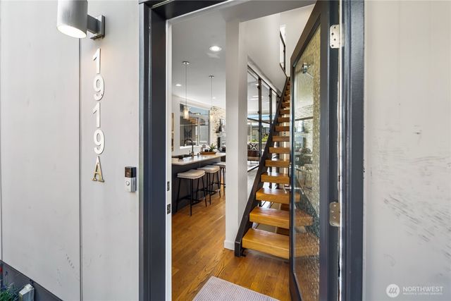1919 A 9th Avenue W, Seattle, WA 98119