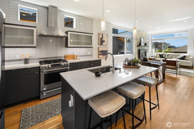 1919 A 9th Avenue W, Seattle, WA 98119