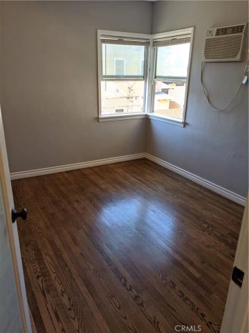 10945 Hesby, North Hollywood, CA 91601