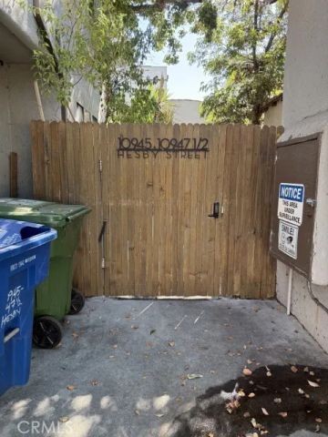 10945 Hesby, North Hollywood, CA 91601