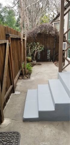 10945 Hesby, North Hollywood, CA 91601