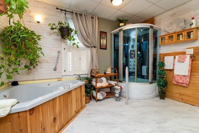 1930 Acushnet Ave, New Bedford, MA 02745