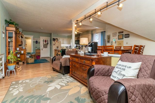 1930 Acushnet Ave, New Bedford, MA 02745