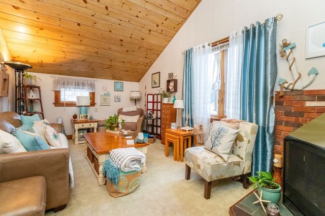 1930 Acushnet Ave, New Bedford, MA 02745