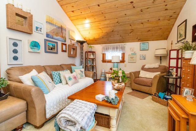 1930 Acushnet Ave, New Bedford, MA 02745