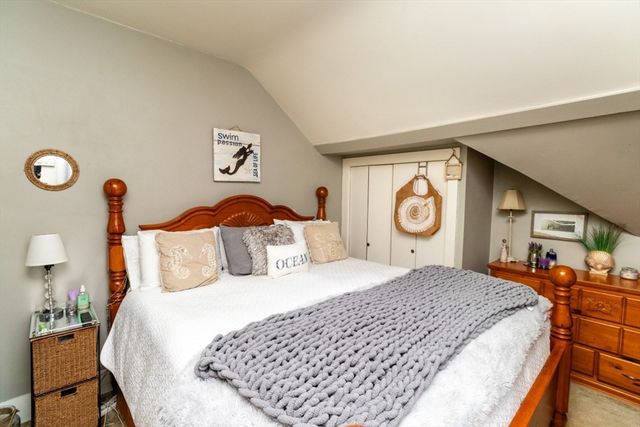 1930 Acushnet Ave, New Bedford, MA 02745