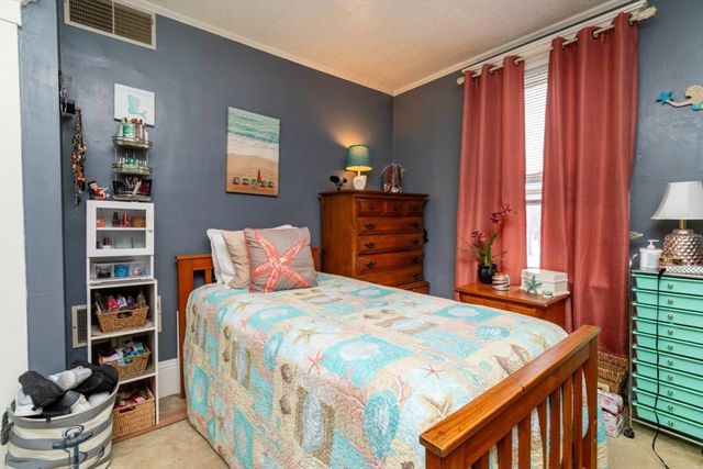 1930 Acushnet Ave, New Bedford, MA 02745