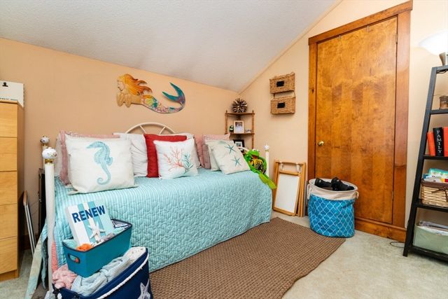 1930 Acushnet Ave, New Bedford, MA 02745