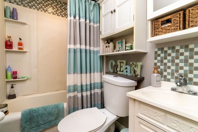 1930 Acushnet Ave, New Bedford, MA 02745