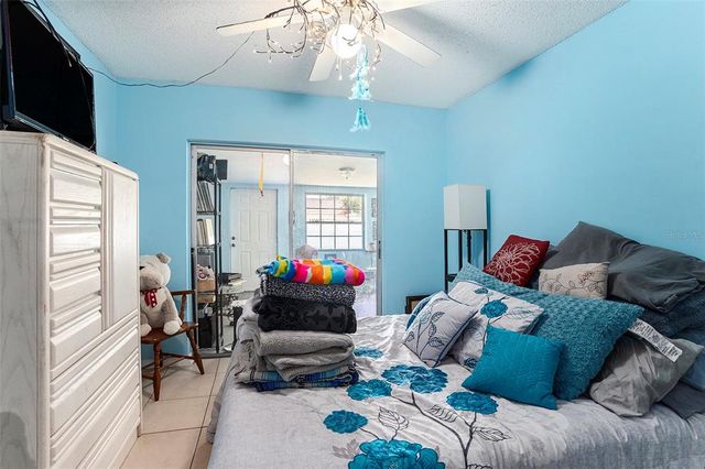 702 REGENT CIRCLE S, Brandon, FL 33511