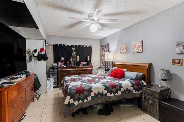702 REGENT CIRCLE S, Brandon, FL 33511