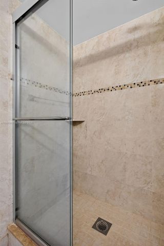 5520 Lakeside Dr 105, Margate, FL 33063