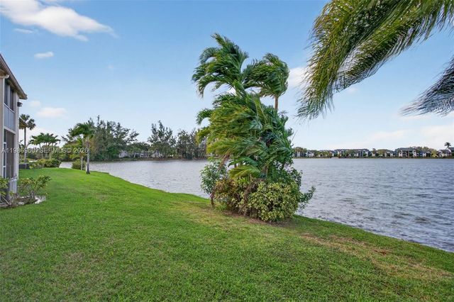 5520 Lakeside Dr 105, Margate, FL 33063