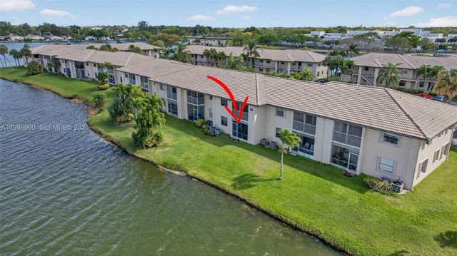 5520 Lakeside Dr 105, Margate, FL 33063