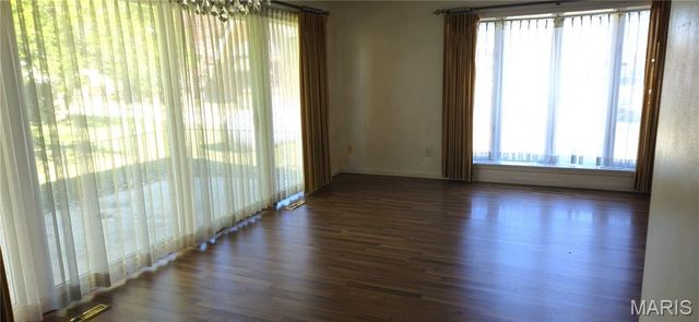 300 W 1st Street, Salem, MO 65560