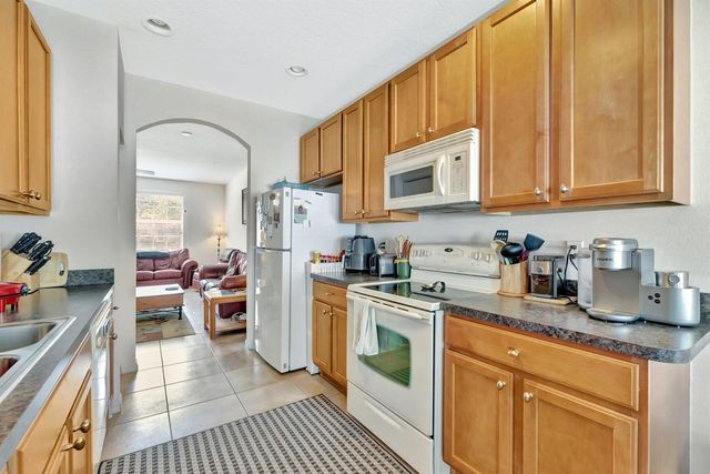 2061 SE Glen Ridge Drive, Port St. Lucie, FL 34952