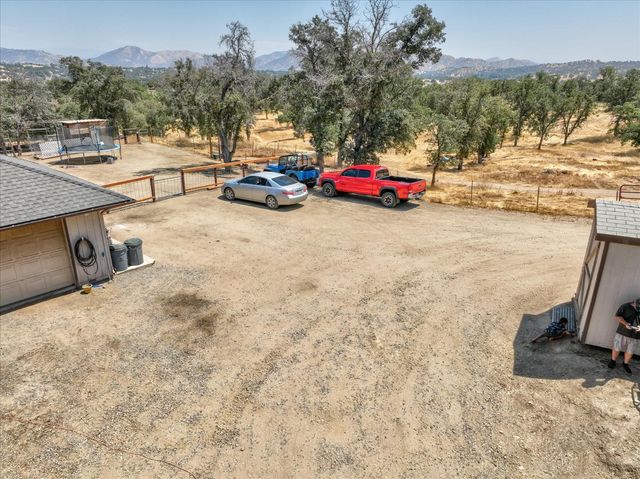 14982 N Morgan Canyon Road, Prather, CA 93651