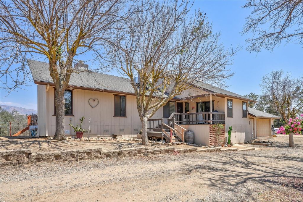 14982 N Morgan Canyon Road, Prather, CA 93651