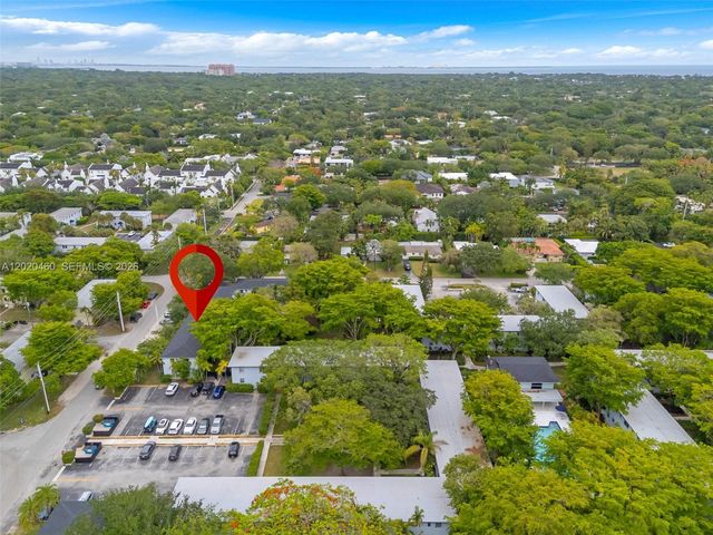 5540 SW 78th St 32C, Miami, FL 33143