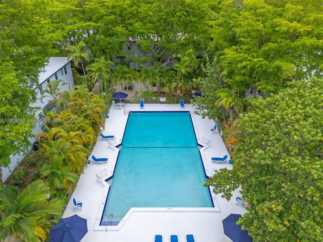 5540 SW 78th St 32C, Miami, FL 33143