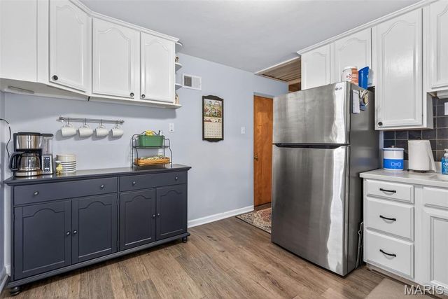 9541 Dulles Court, Affton, MO 63123