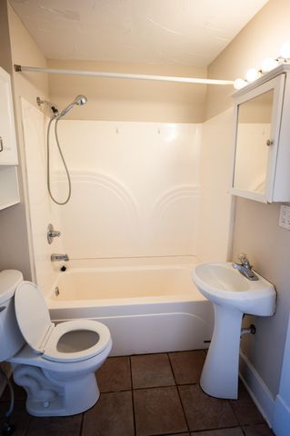 2041 W Elm Street, Springfield, MO 65806