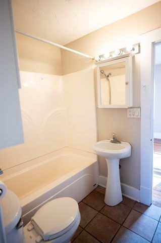 2041 W Elm Street, Springfield, MO 65806