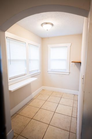 2041 W Elm Street, Springfield, MO 65806