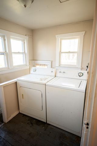 2041 W Elm Street, Springfield, MO 65806