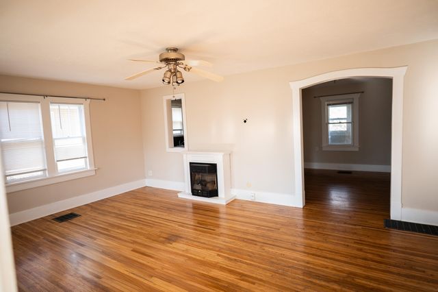 2041 W Elm Street, Springfield, MO 65806