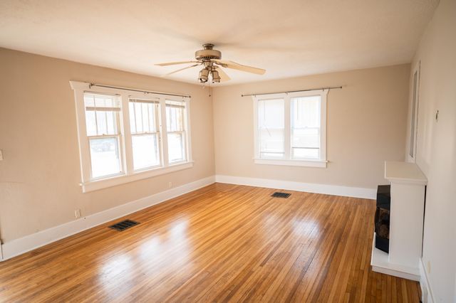 2041 W Elm Street, Springfield, MO 65806