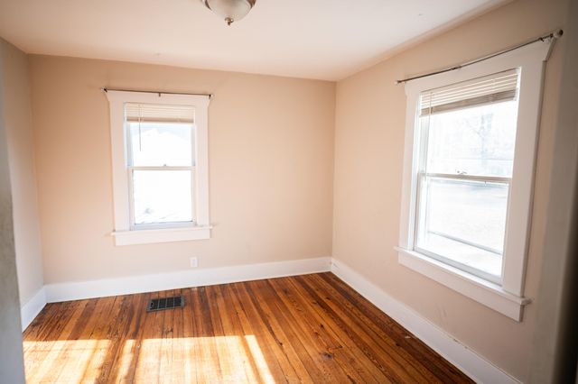 2041 W Elm Street, Springfield, MO 65806