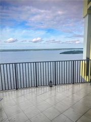 2797 1st ST 2002, Fort Myers, FL 33916