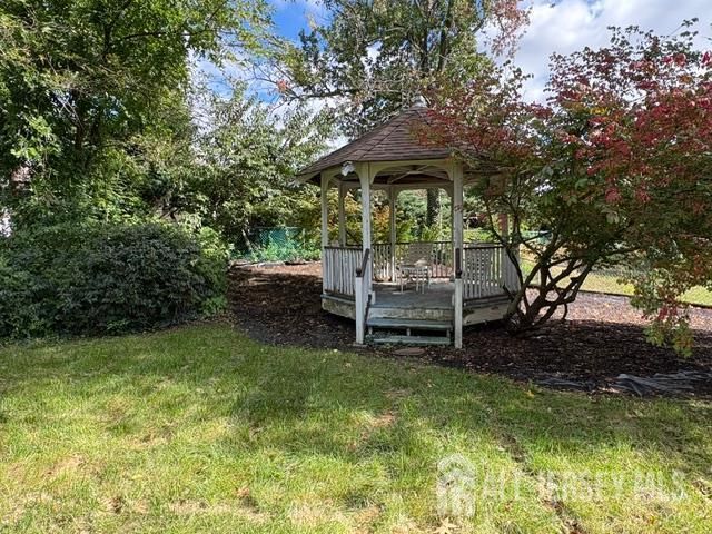 14 Stratford Drive, Old Bridge, NJ 08857
