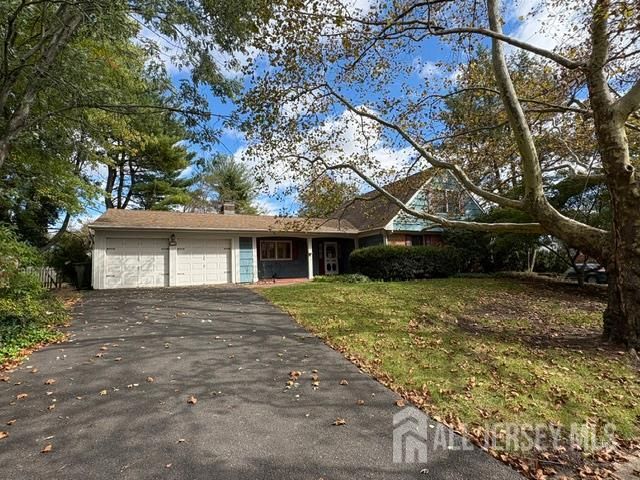 14 Stratford Drive, Old Bridge, NJ 08857