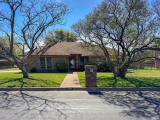 701 Daniels Drive, Crowley, TX 76036