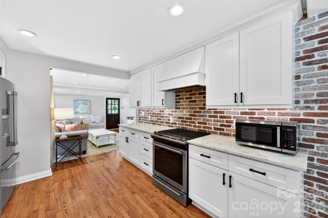 536 Inwood Drive, Charlotte, NC 28209
