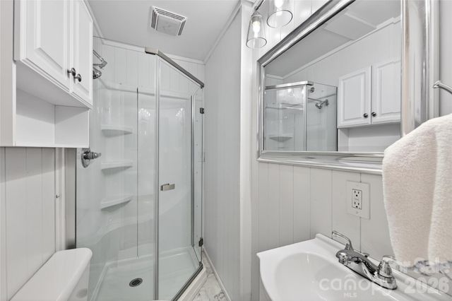 536 Inwood Drive, Charlotte, NC 28209