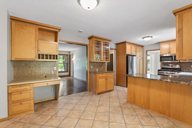 113 E 135th Street, Burnsville, MN 55337