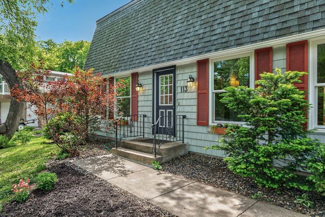 113 E 135th Street, Burnsville, MN 55337