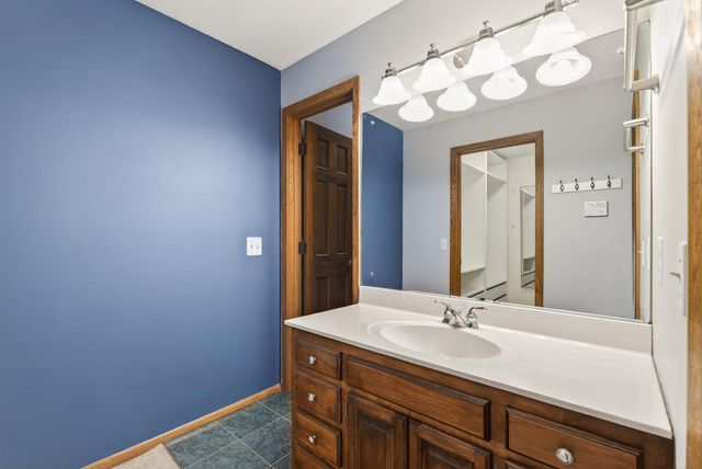 113 E 135th Street, Burnsville, MN 55337