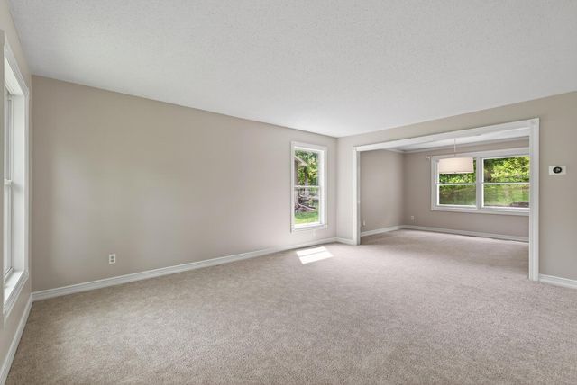 113 E 135th Street, Burnsville, MN 55337